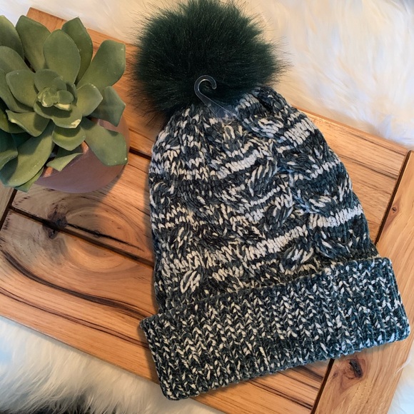 Torrid Beanie NWT - Picture 2 of 4